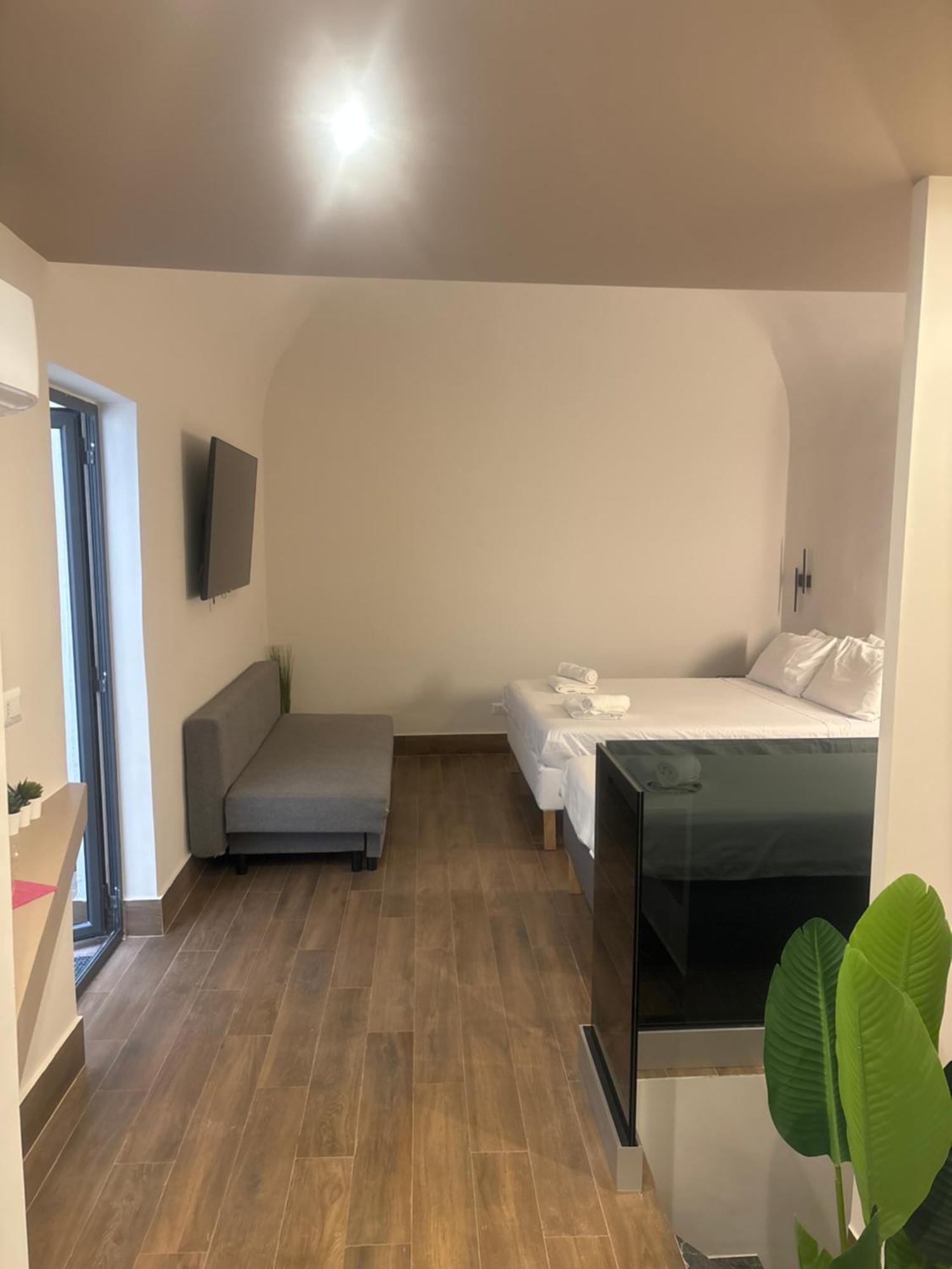 Cbh Sicitaly Group Bed & Breakfast Aci Castello Bagian luar foto
