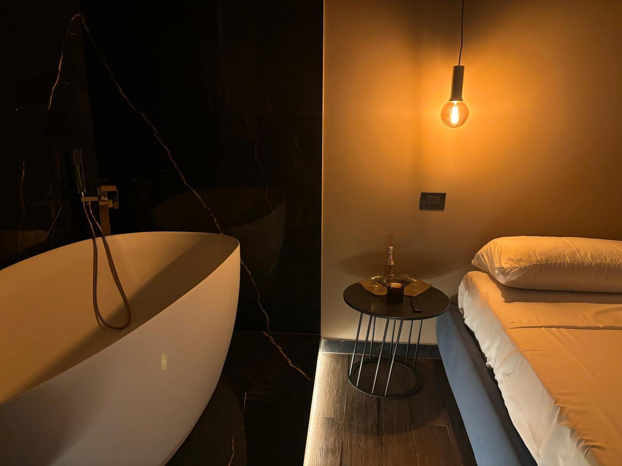 Cbh Sicitaly Group Bed & Breakfast Aci Castello Bagian luar foto